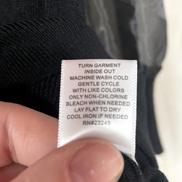 NWT New York & Company Black Sheer Puff Sleeve Button Cardigan, sz XL - Picture 6 of 8